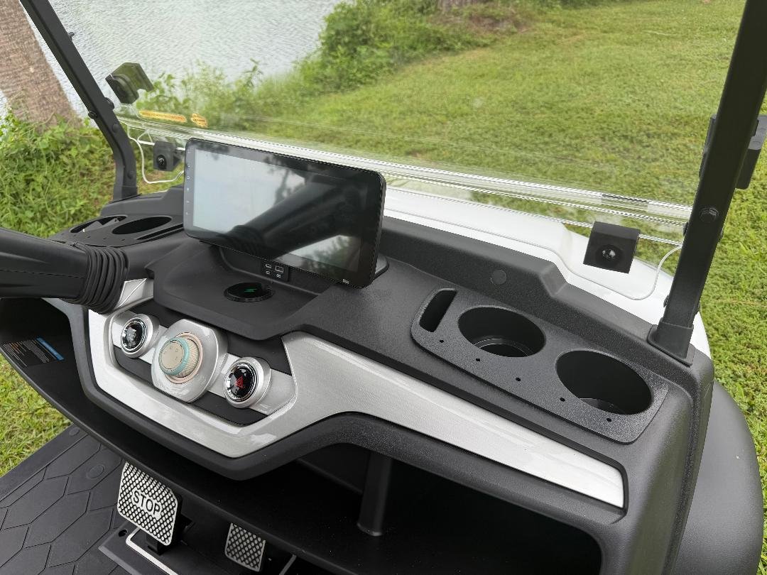 DACH APOLLO GEN2 LITHIUM GOLF CART (4) FACING FORWARD (WHITE)