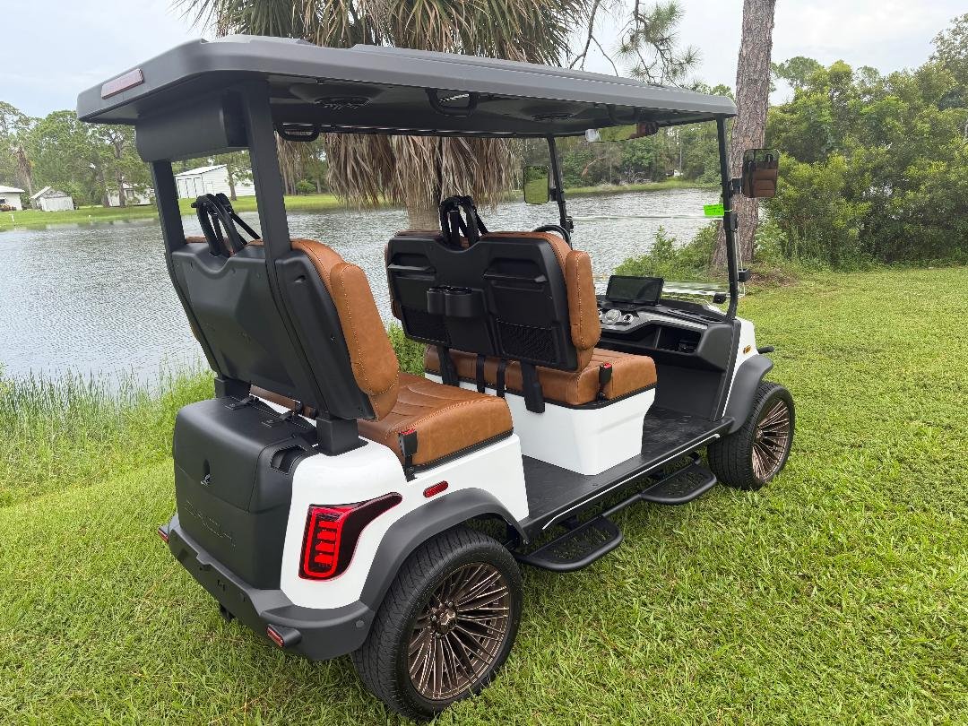 DACH APOLLO GEN2 LITHIUM GOLF CART (4) FACING FORWARD (WHITE)